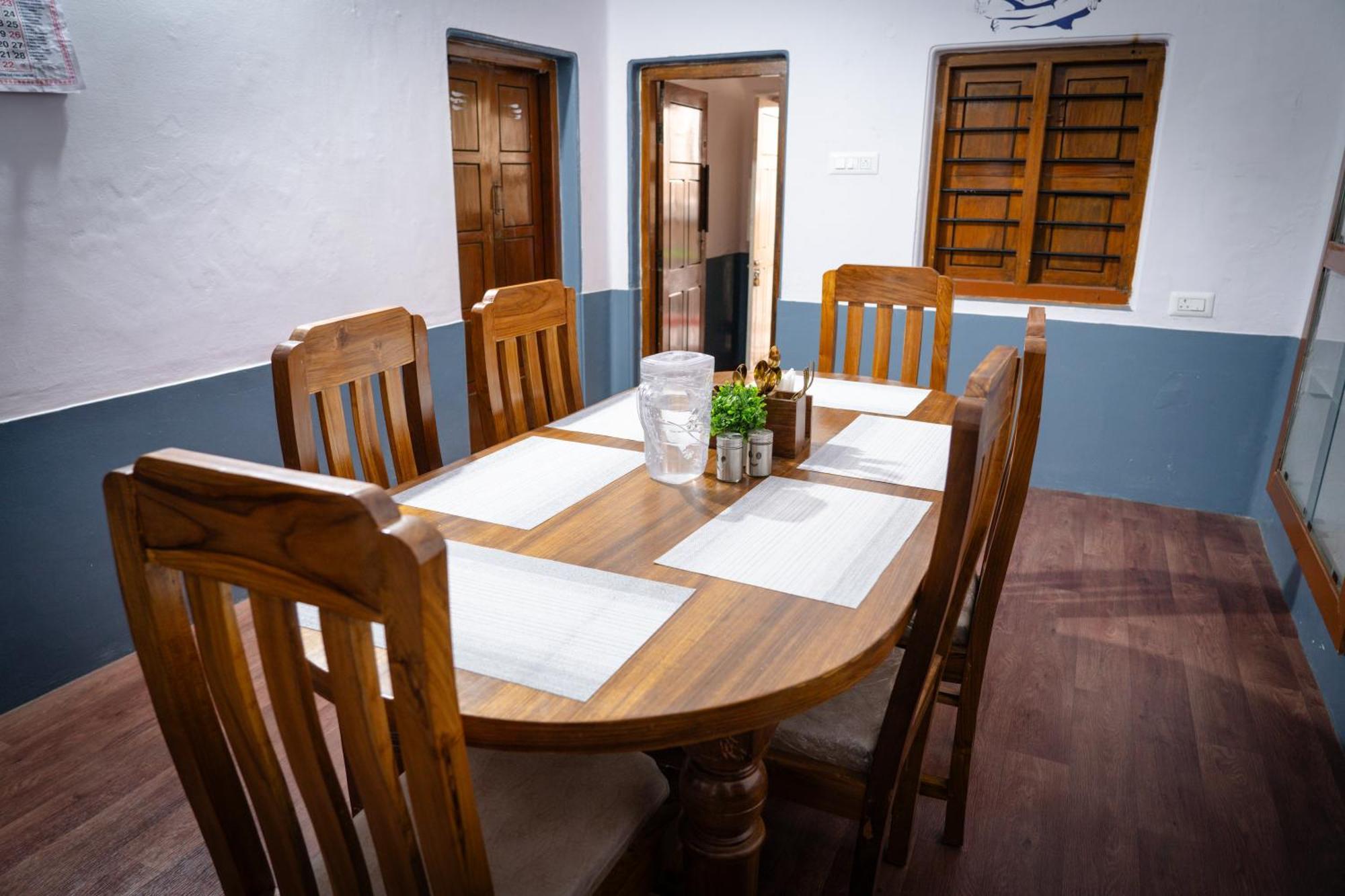 Hostel Leo Vishroam Mysuru Zewnętrze zdjęcie
