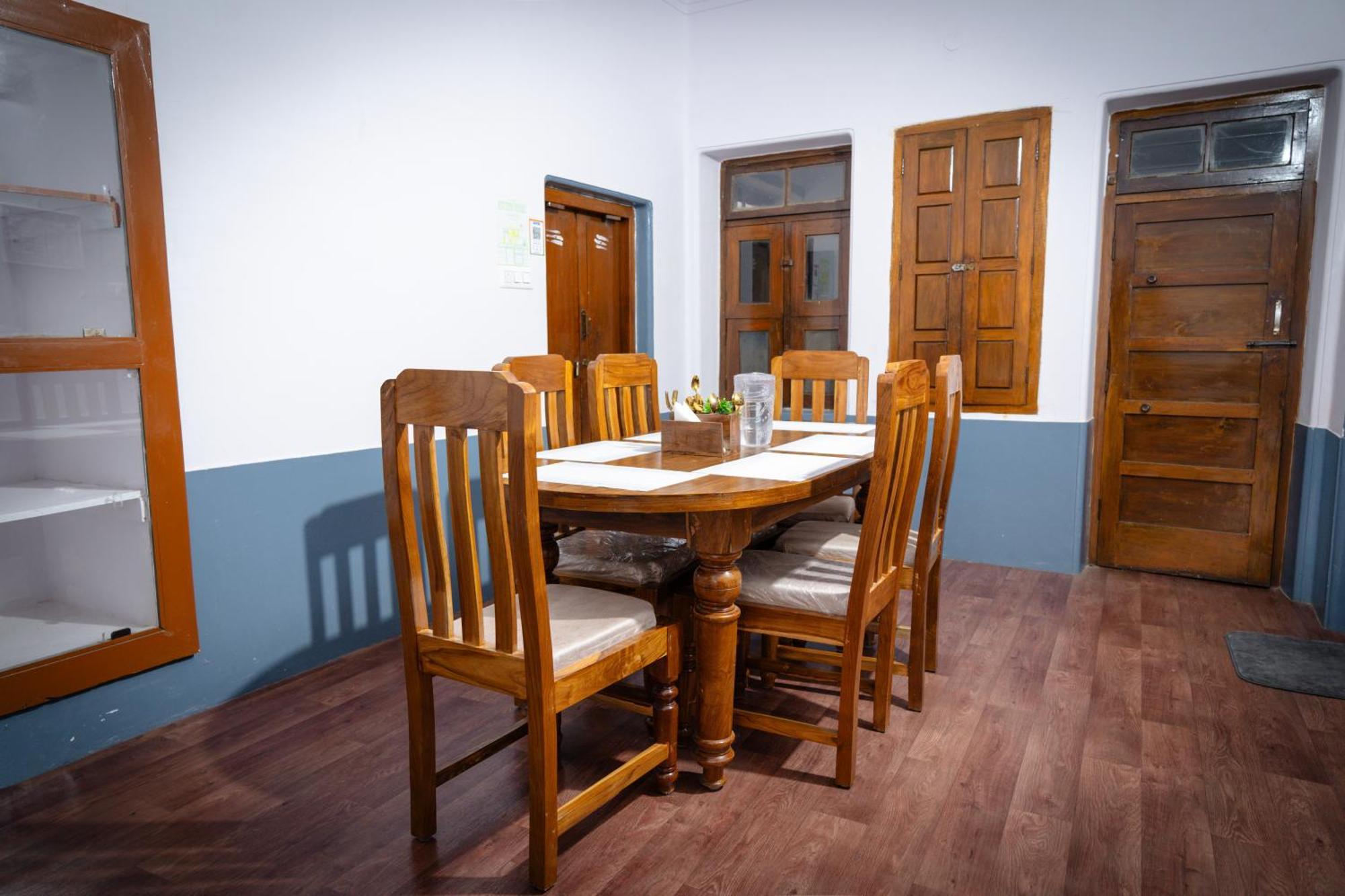 Hostel Leo Vishroam Mysuru Zewnętrze zdjęcie