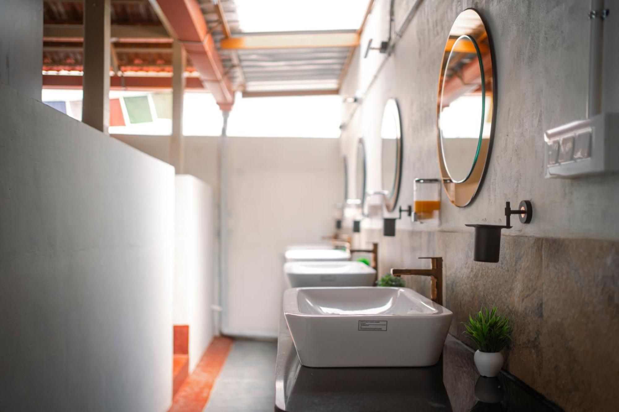Hostel Leo Vishroam Mysuru Zewnętrze zdjęcie