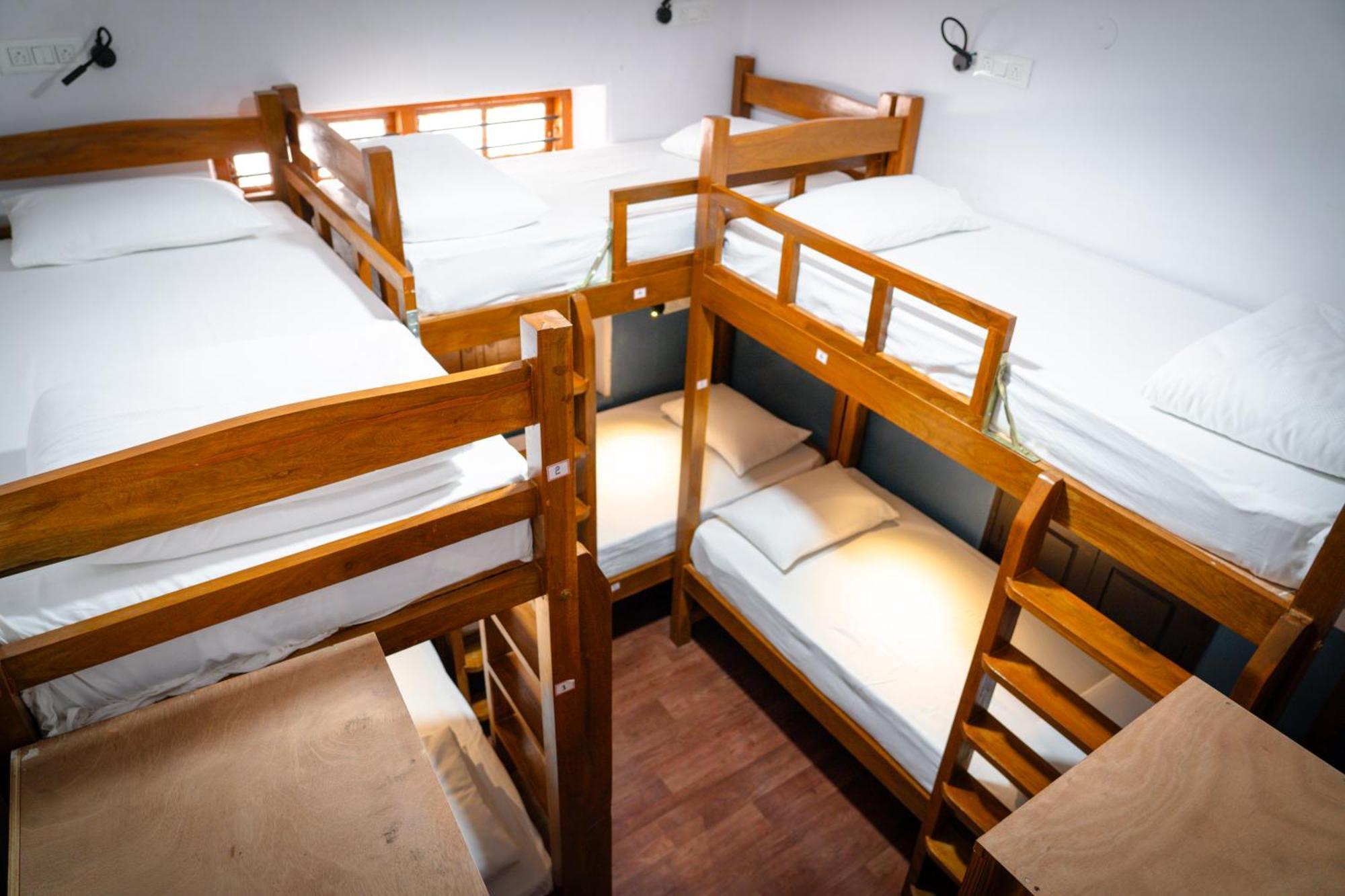 Hostel Leo Vishroam Mysuru Zewnętrze zdjęcie
