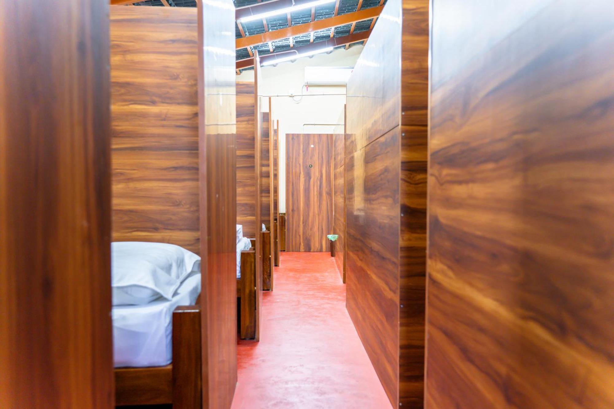 Hostel Leo Vishroam Mysuru Zewnętrze zdjęcie