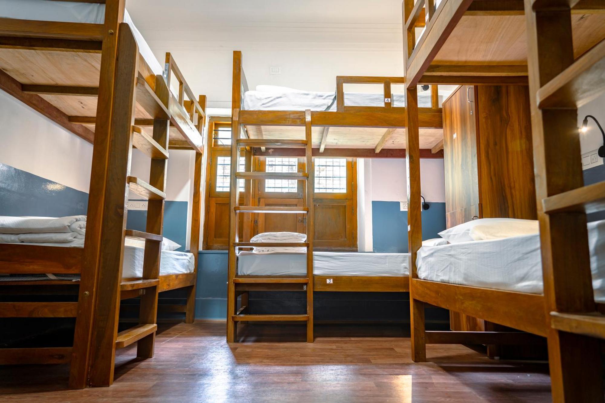 Hostel Leo Vishroam Mysuru Zewnętrze zdjęcie